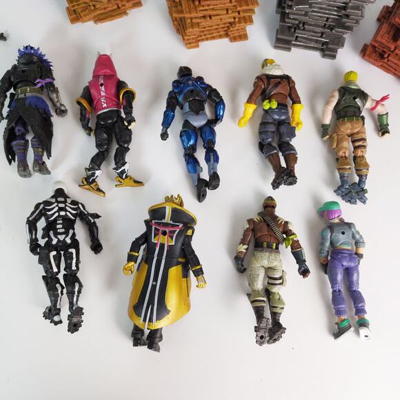 FORTNITE 120pc Turbo Builder Set 9 Figures 91 Building Plate 18 Weapons 2 Chests - Picture 5 of 8